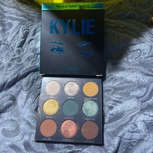 Kylie eyeshadow bundle
